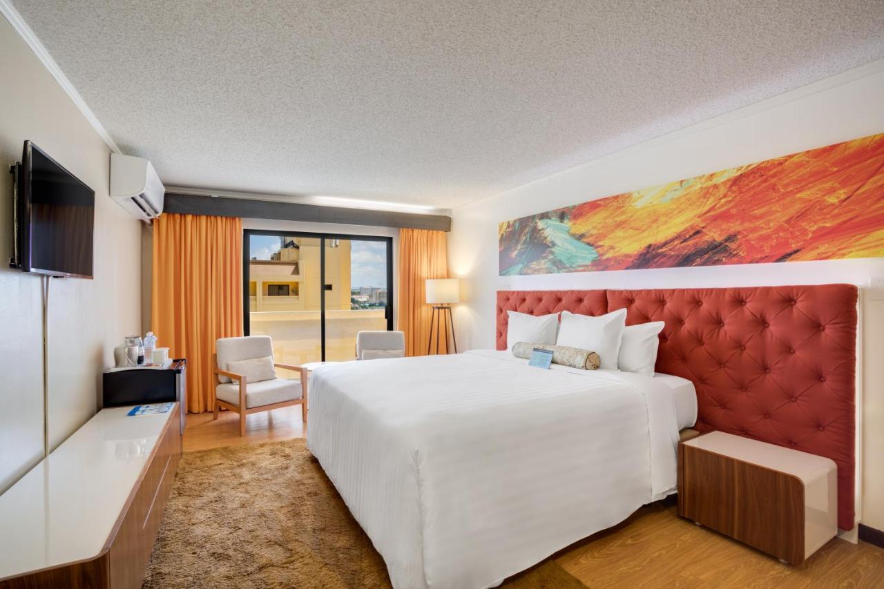 Guam Plaza Resort Tumon Buitenkant foto