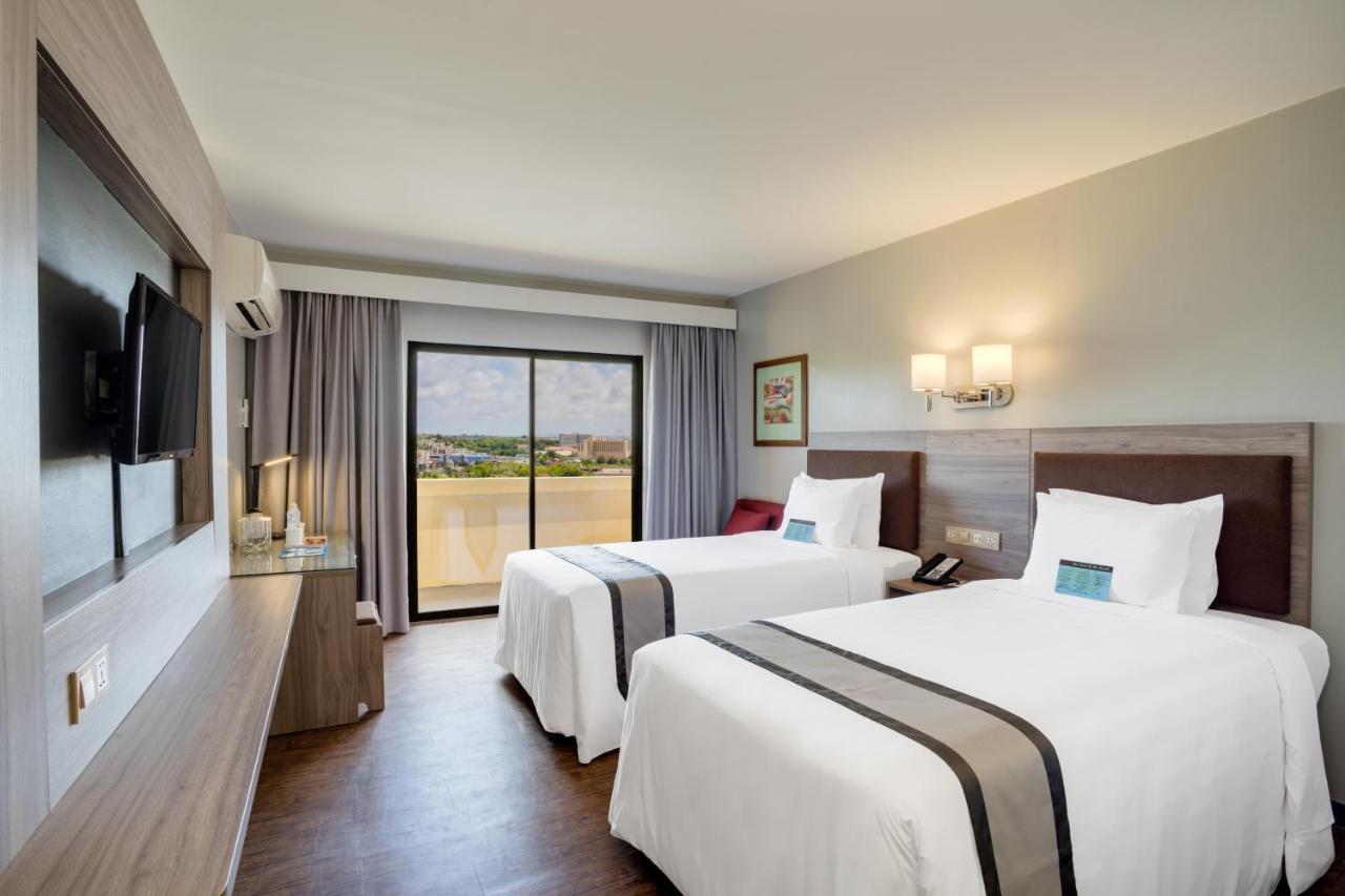 Guam Plaza Resort Tumon Buitenkant foto